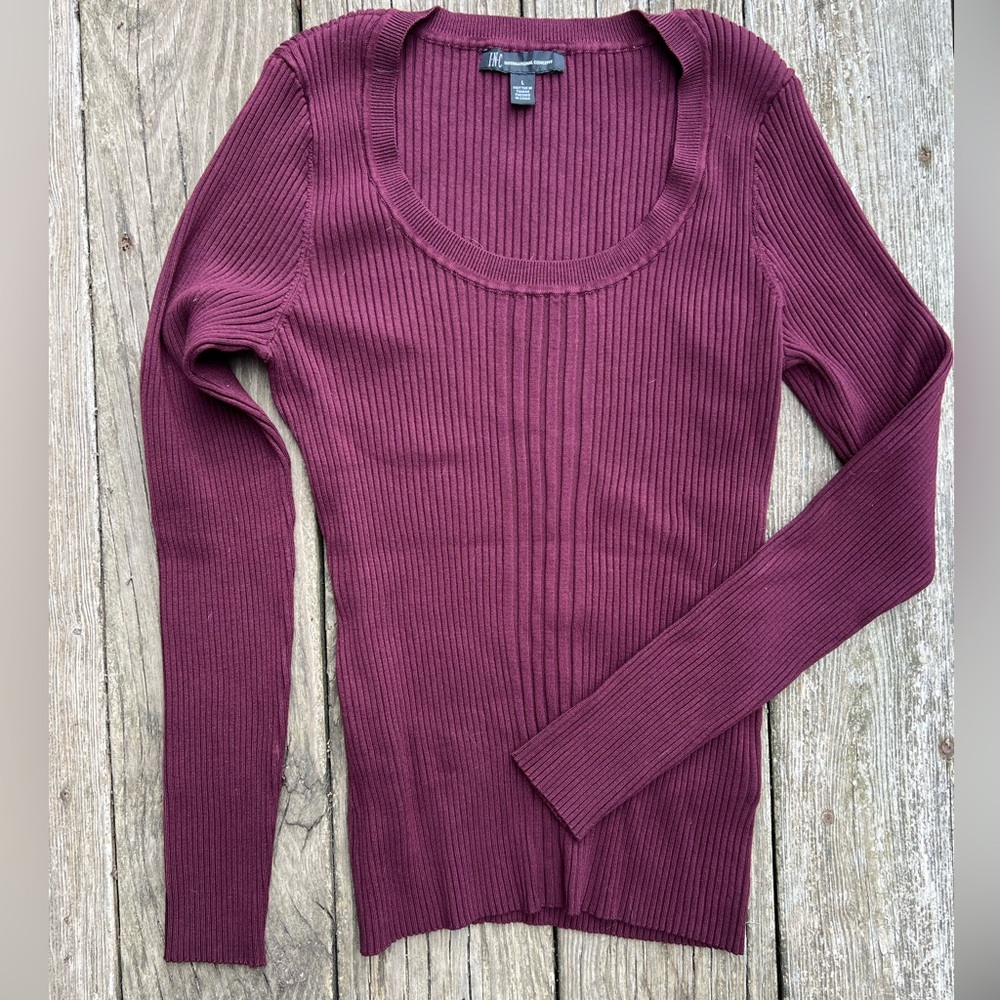 Burgundy Ribbed Top. INC International Concepts. Size L.